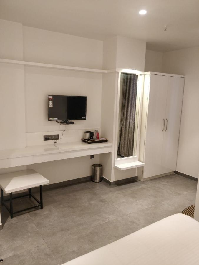 Hotel My Home Residency Nashik Bagian luar foto